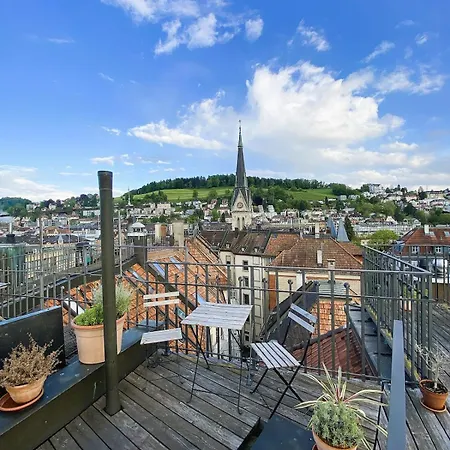 Zentrales Design Loft Ueber Den Daechern St Gallens *